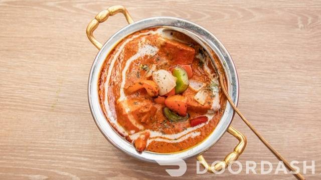 CHICKEN TIKKA MASALA (CHEF SPECIAL)