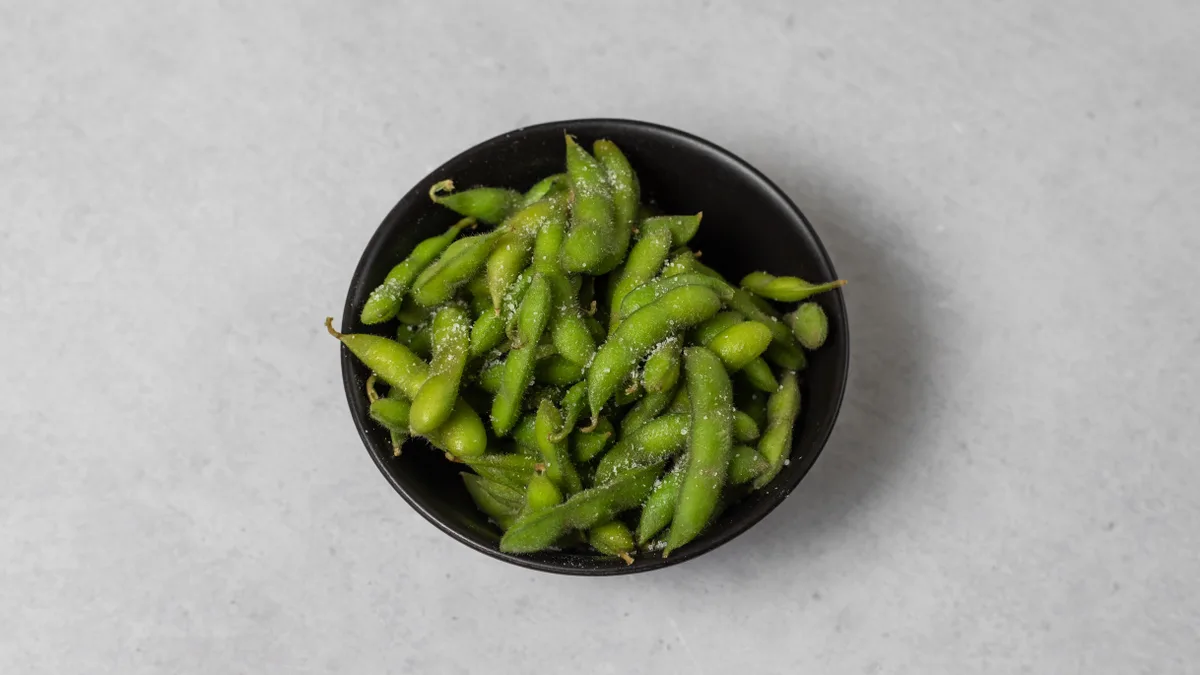 5. Edamame se solí