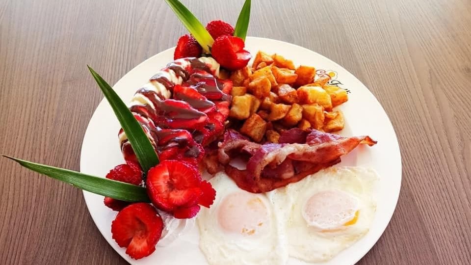 Bénédictine Bacon / Benedict Bacon