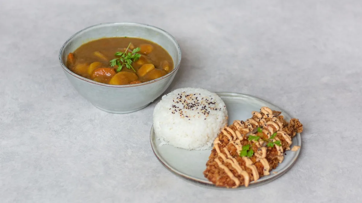 Japansk karry med fried chicken