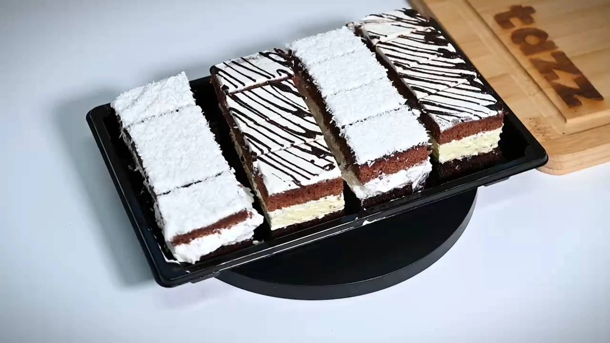 Mini prajituri alb-negru