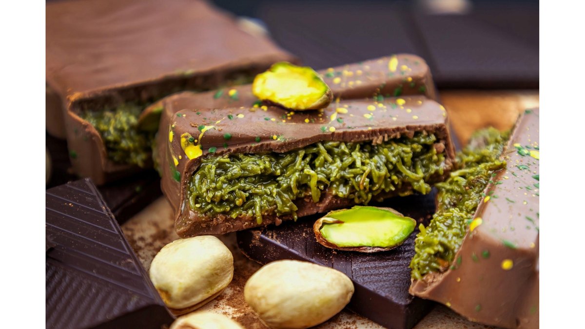 Pistachio Kadaif Chocolate Bar (Ciocolata Dubai)