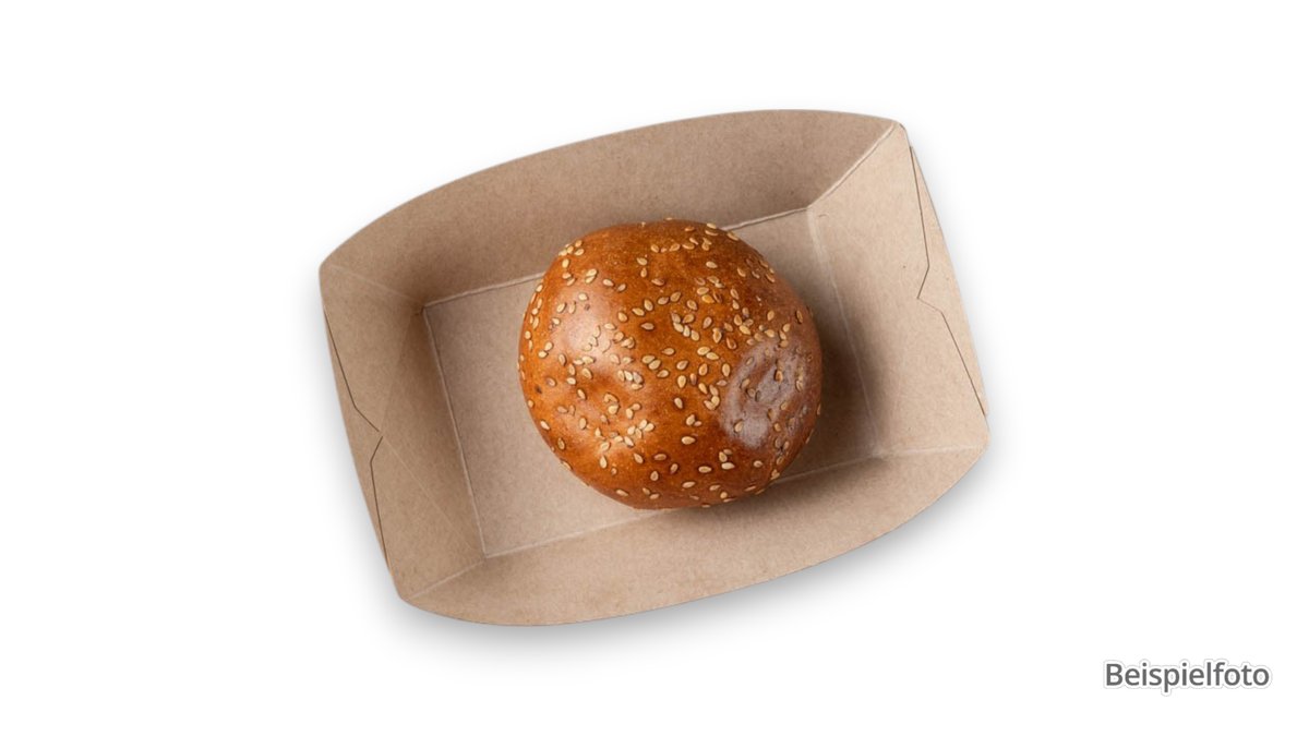Gefüllter Bagel mit Oliven und Tomaten