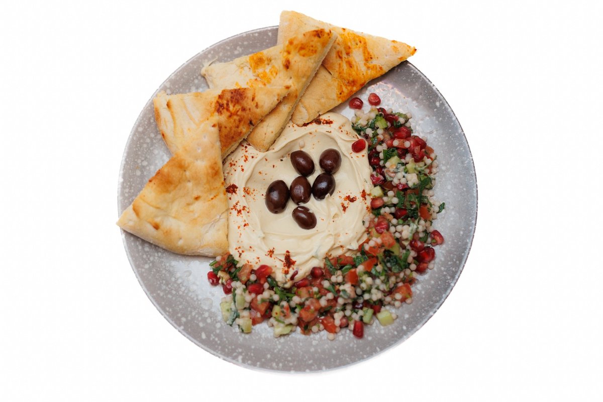 Hummus cu salata tabbouleh