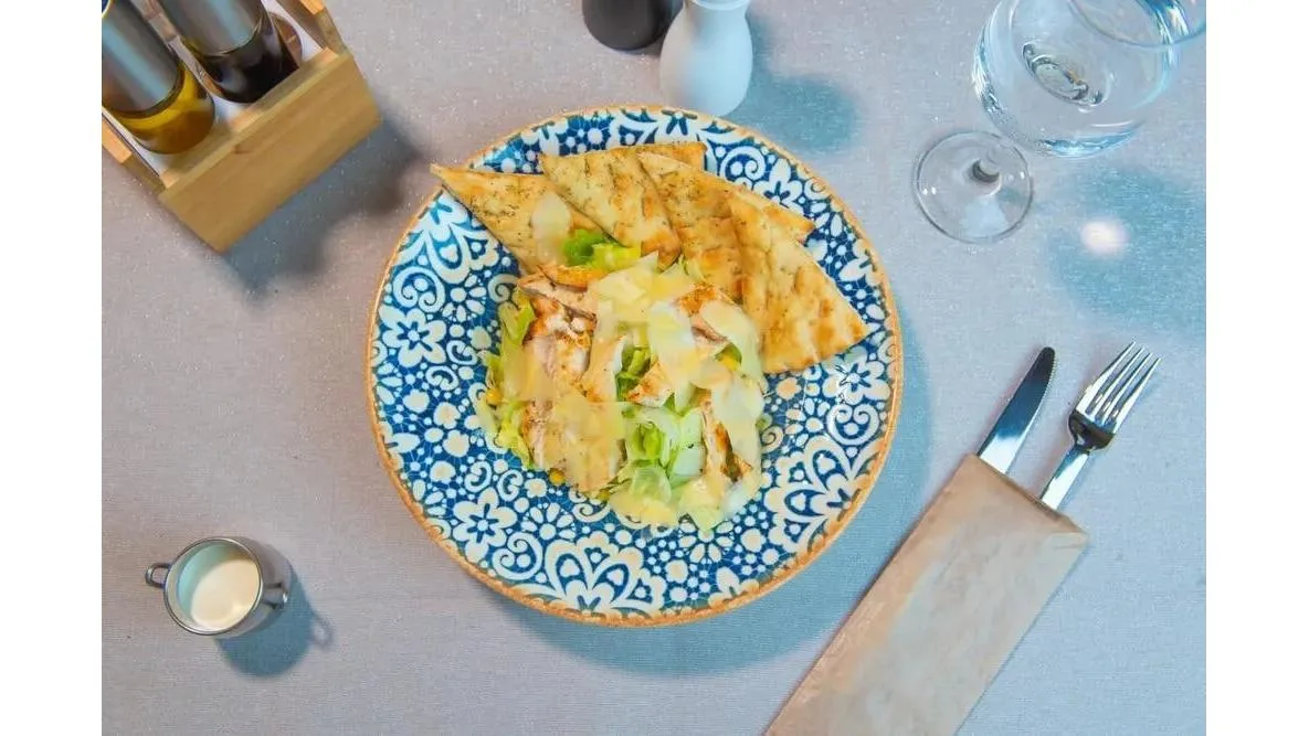 Salată Caesar