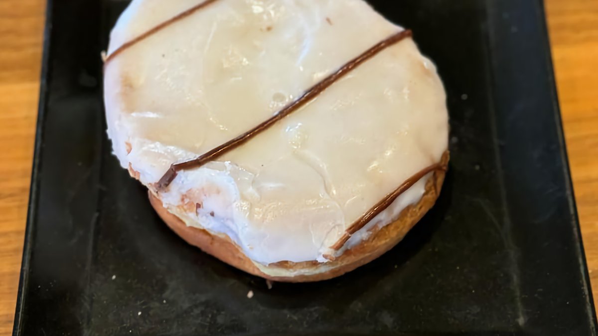 Big donut praline
