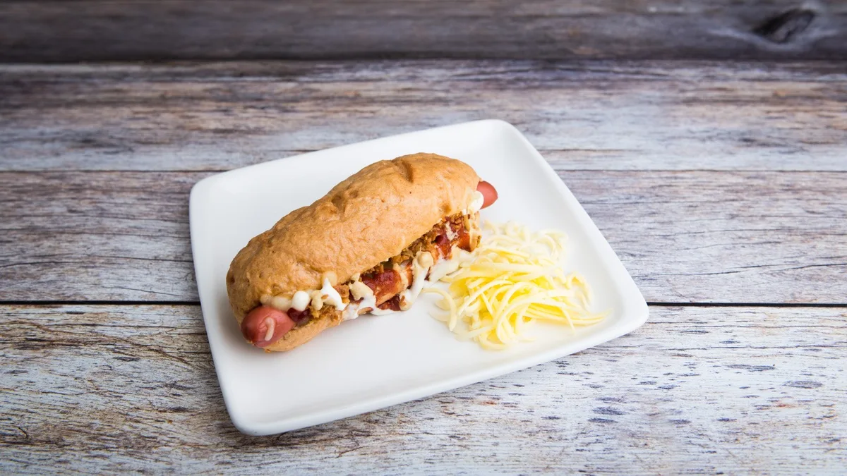 Sajtos hot-dog növényi sajttal