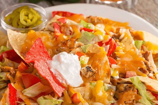 Chipotle Chicken Nachos (Appetizers)