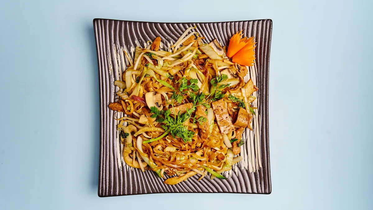 18. Pho Xao