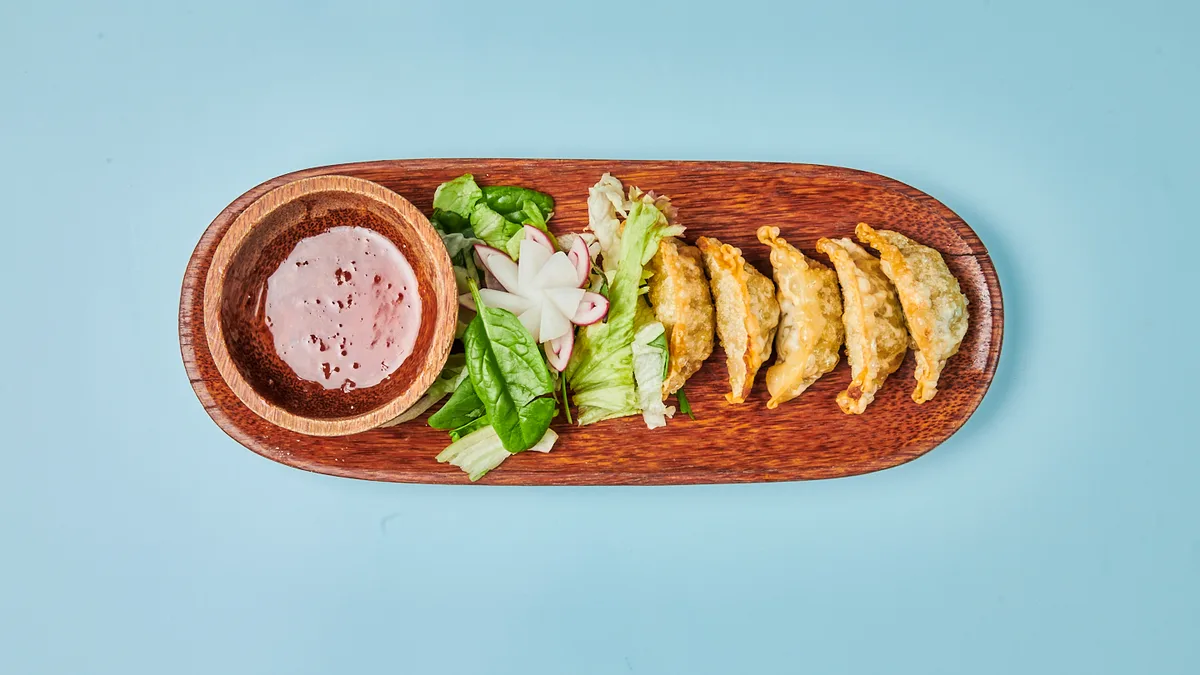 8. Gyoza Chien