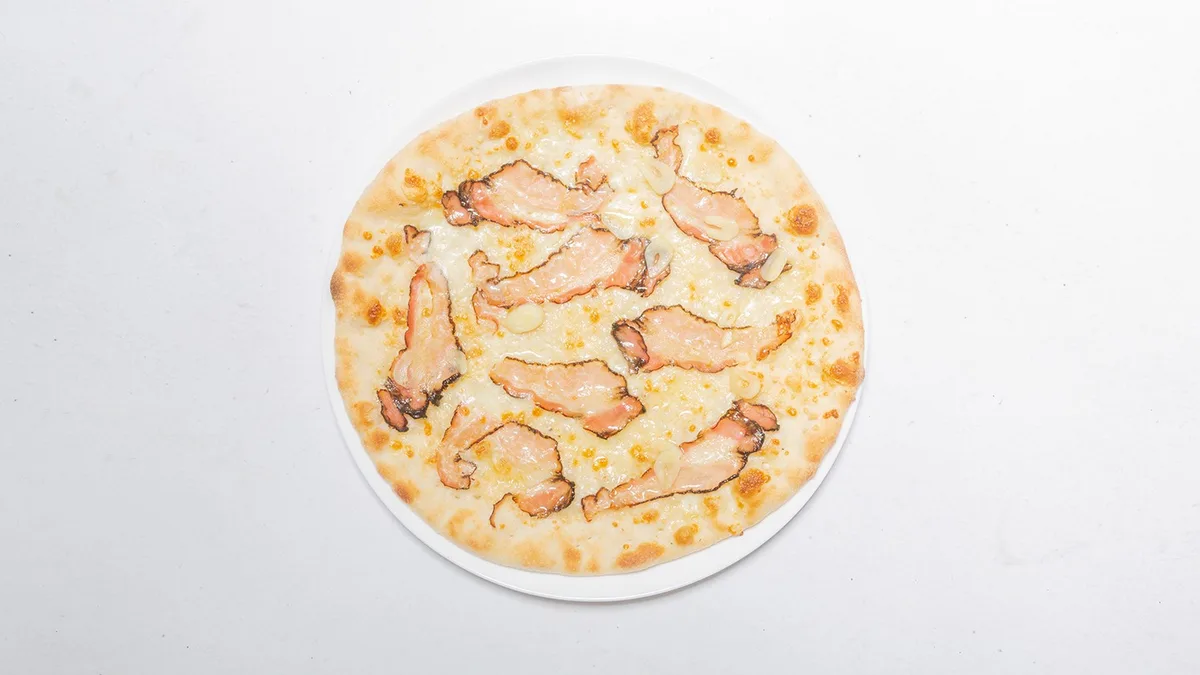 Pizza chléb mozzarella a slanina 32cm