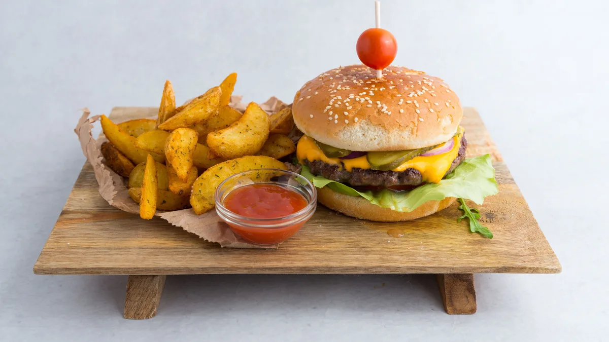 Juneći burger - veliki