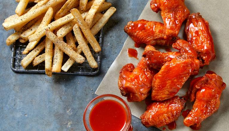 8 Bone-In Wings