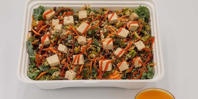 Sriracha Ginger Tofu and Grains Power Box