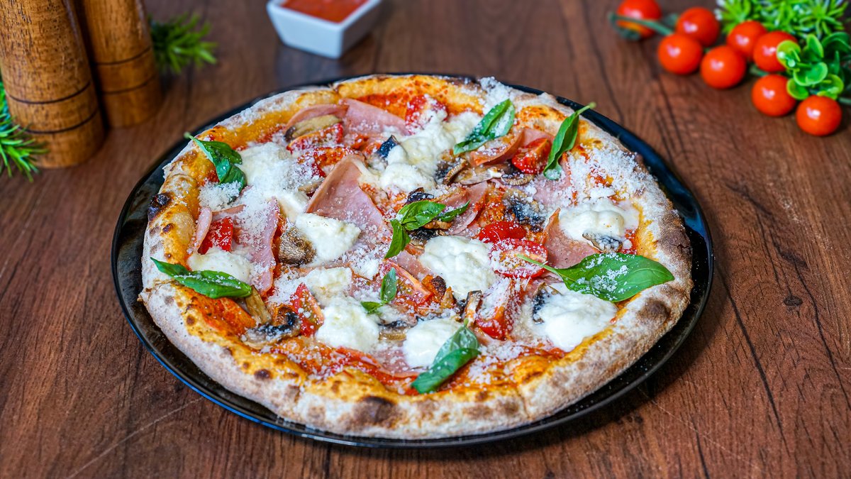 Pizza Corner Prosciutto e funghi