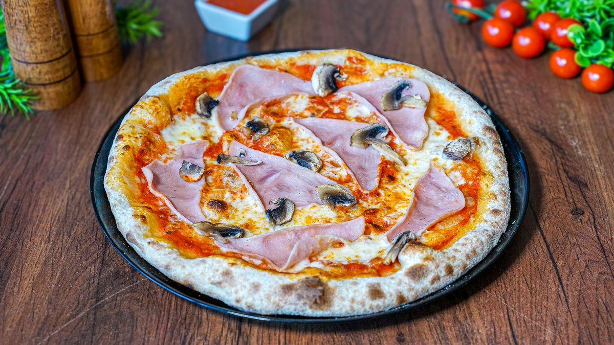 Pizza Prosciutto e funghi