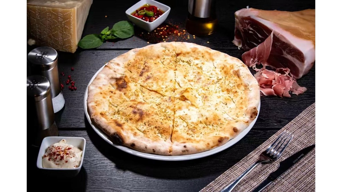 Focaccia cu parmezan
