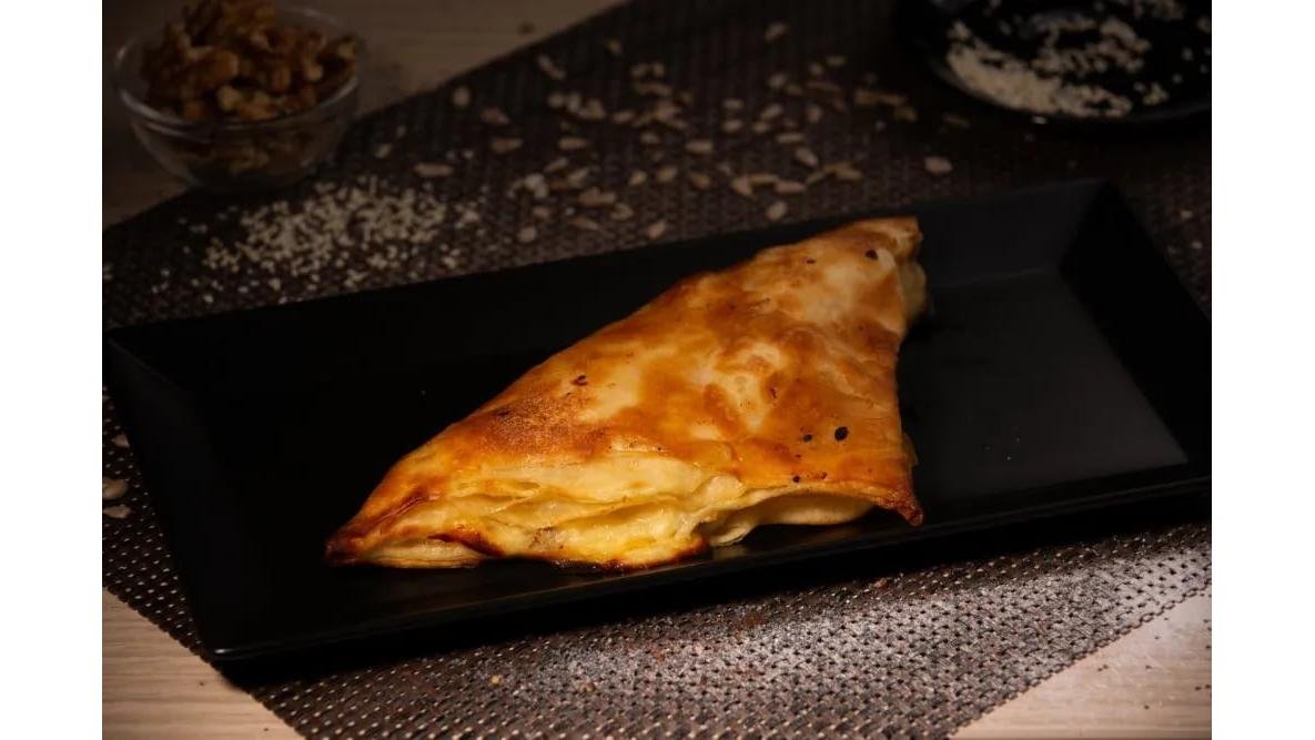 Plăcintă dobrogeană cu brânză dulce