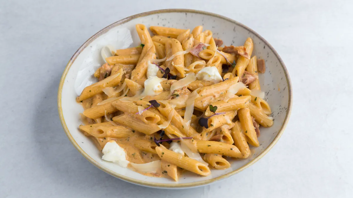 Pasta pesto pršuta