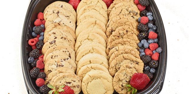 Cookies and Berries Platter