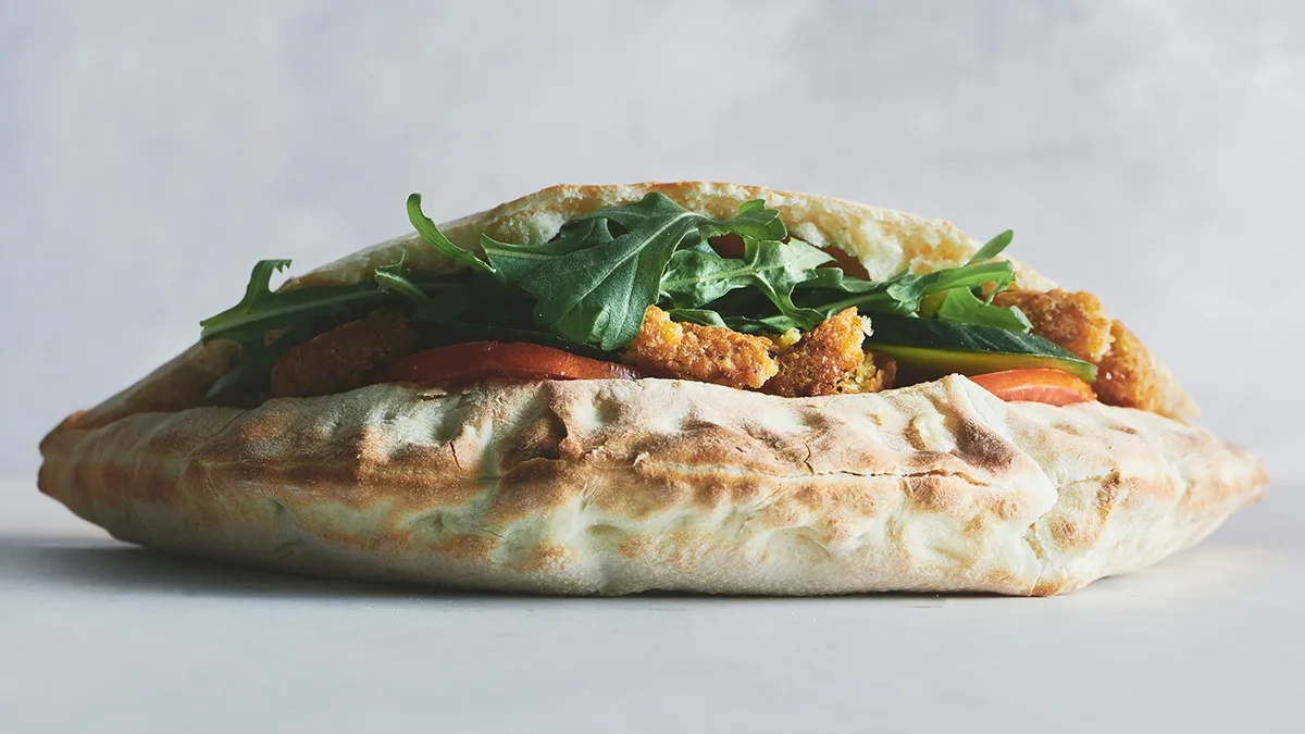 Pizza sandwich med falafel (V)