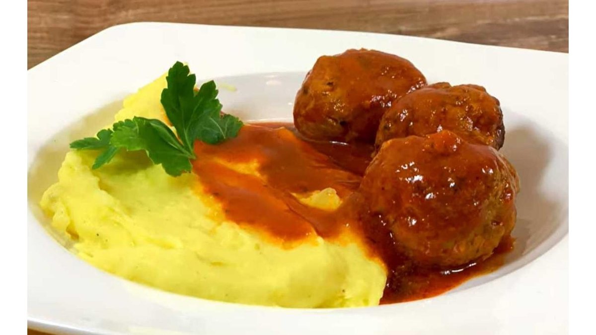Ćufte u paradajz sosu