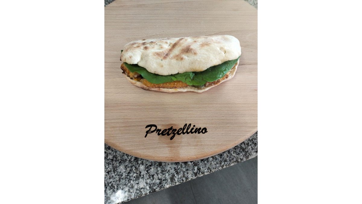 Sandwich cu snitel pui