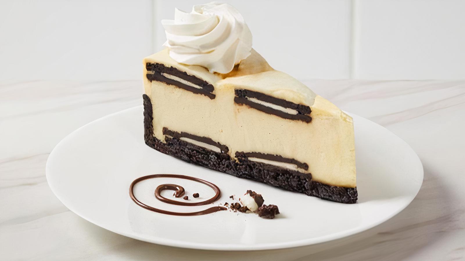 OREO Cookies and Cream Cheesecake