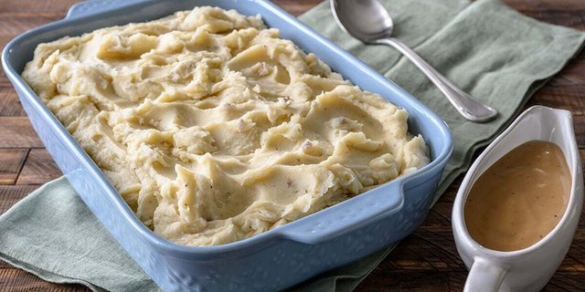 Mashed Potatoes w/ Brown Gravy