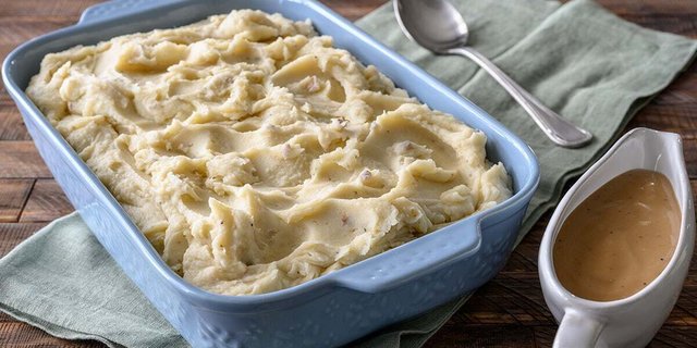 Mashed Potatoes w/ Sawmill Gravy