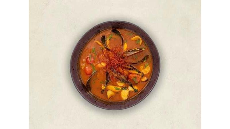Supă de fructe de mare cu creveți