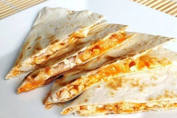Combo Quesadilla de Pollo