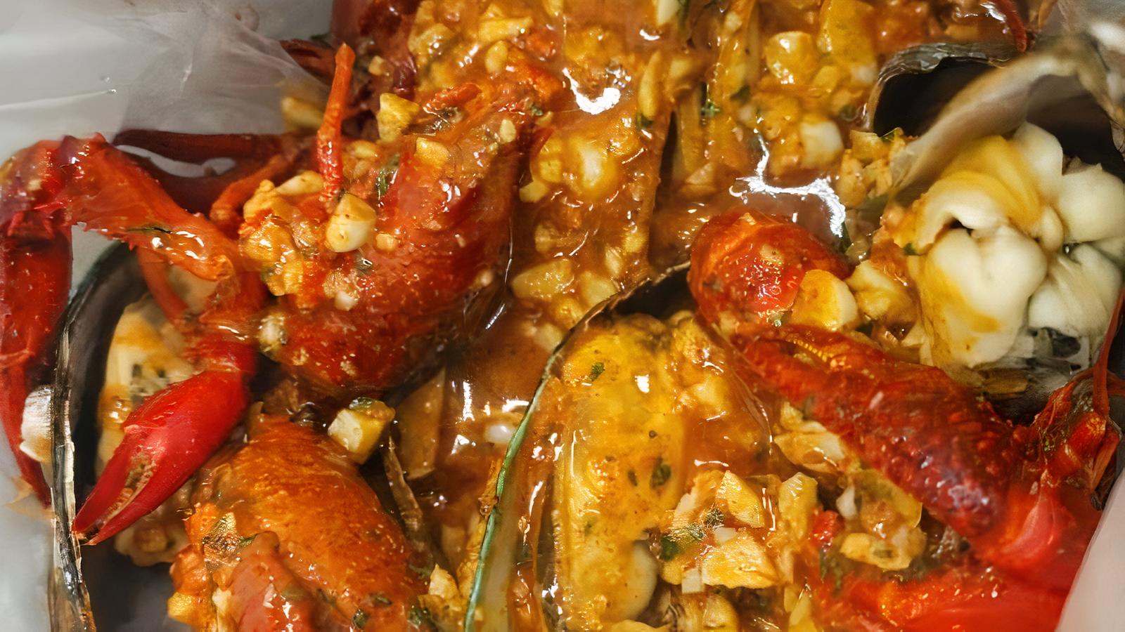 Crawfish / Lb and Mussels / Lb