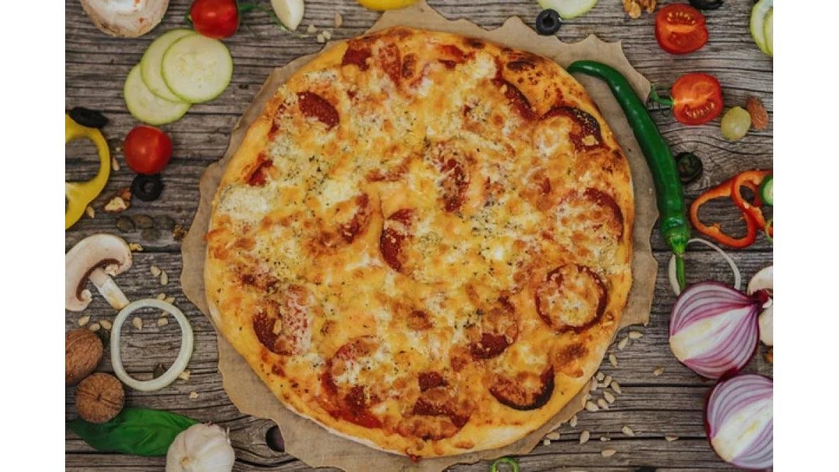 Pizza Formaggi e Salami single