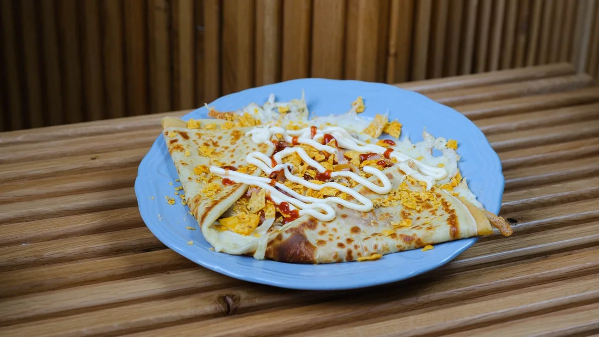 Cheddar Cheese, Bacon, Nachos, Mushrooms, Mayonnaise, Sweet Chilly