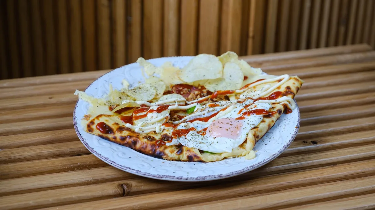 Cheese, Salami, Egg, Chips, Sweet Corn, Ketchup, Mayonnaise