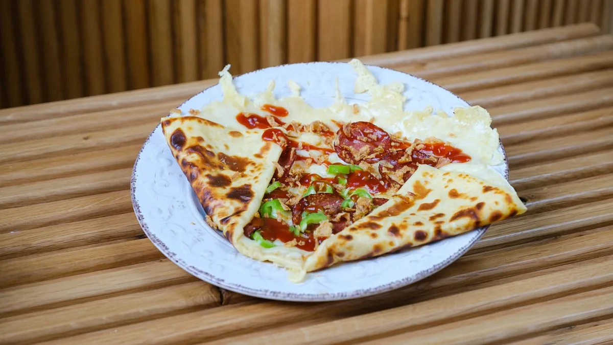 Mix Cheese, Green Peppers, Onions, Pepperoni, Sauce