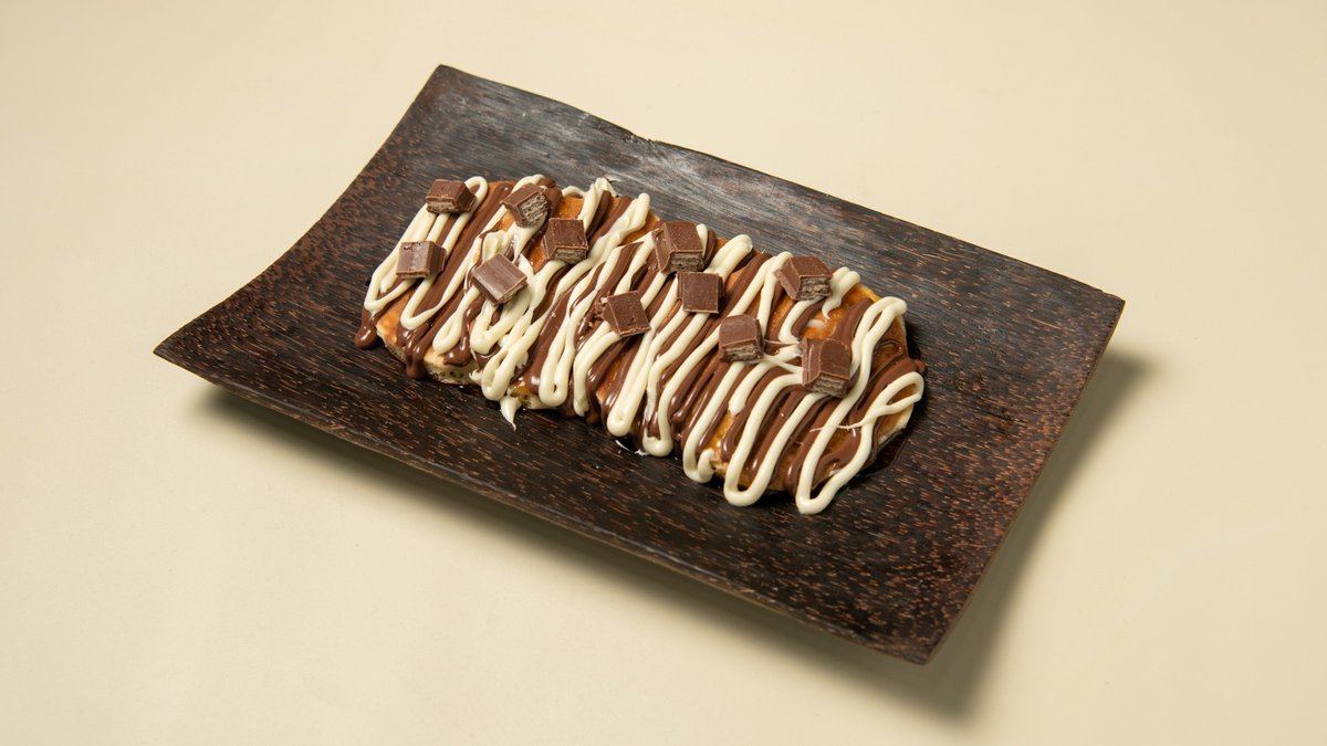 Black and White Kit Kat Pancakes