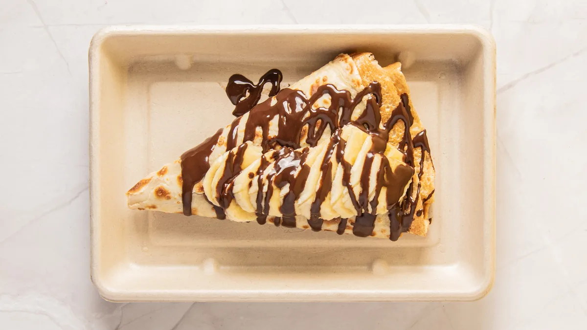 Crepe banan and Chokoladesauce (55%)