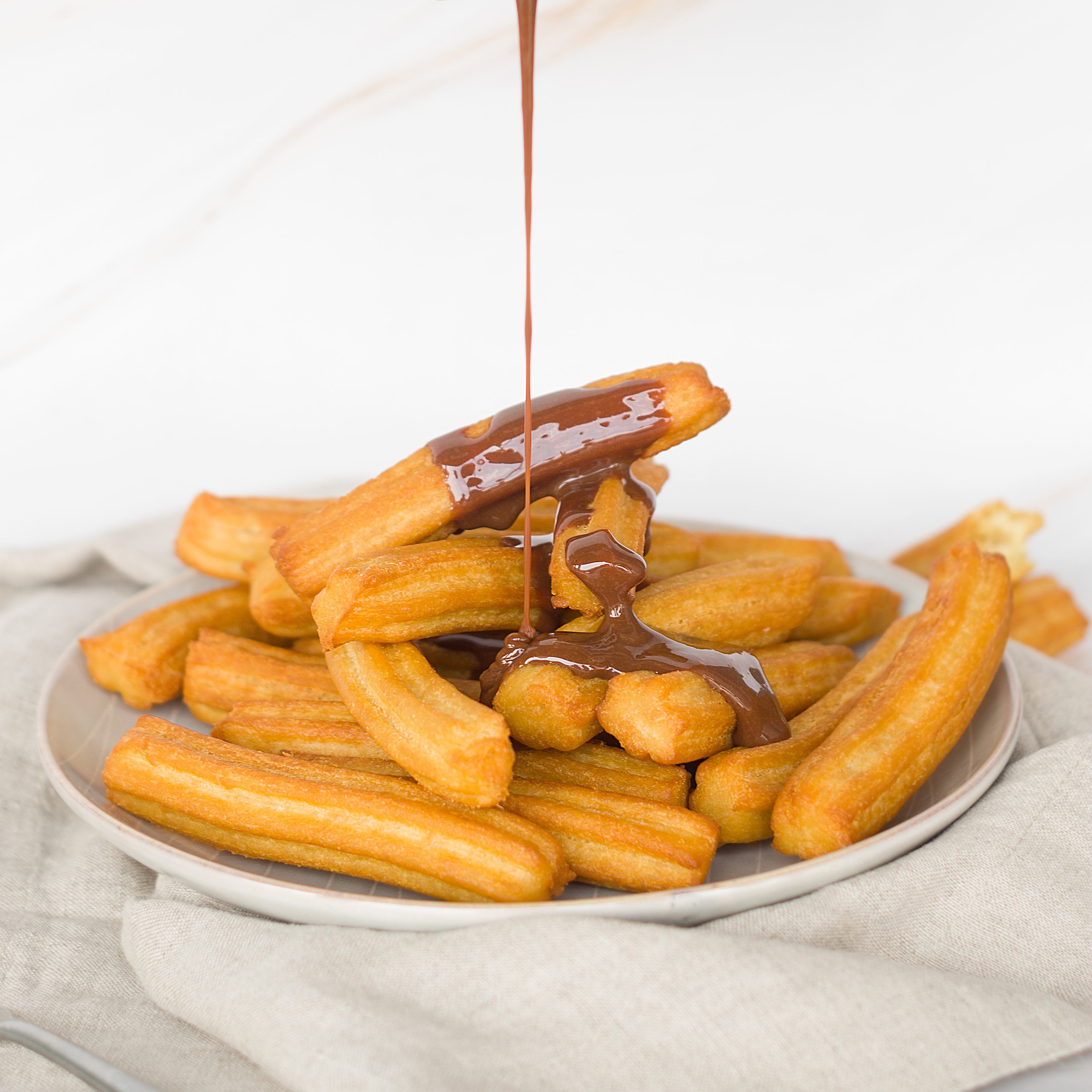 50 Mini Churros y 6 Dips