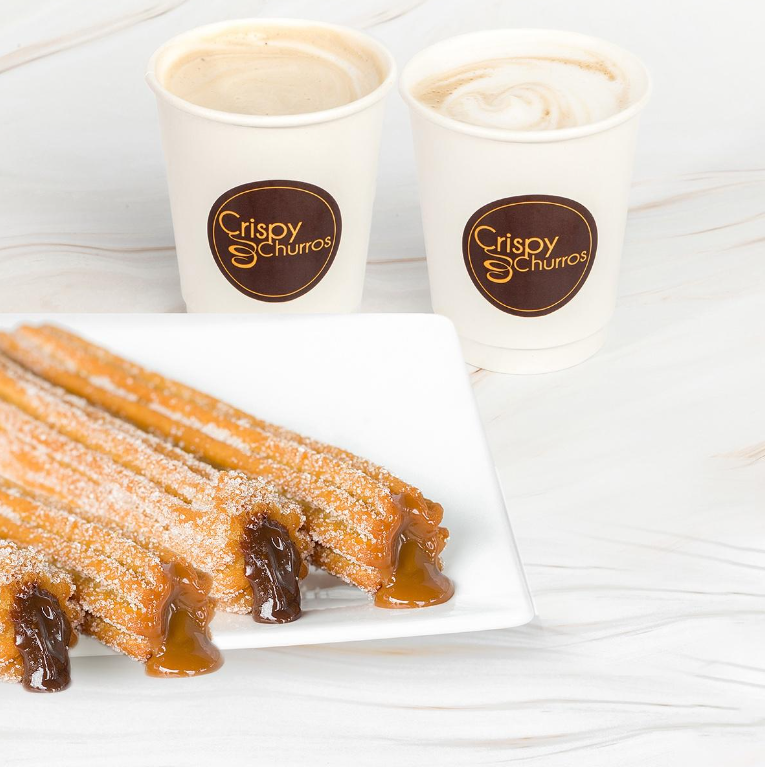 Capuccinos con Cuatro Churros Rellenos