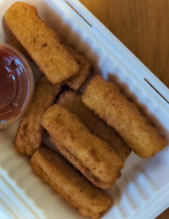 Mozzarella Sticks (8)