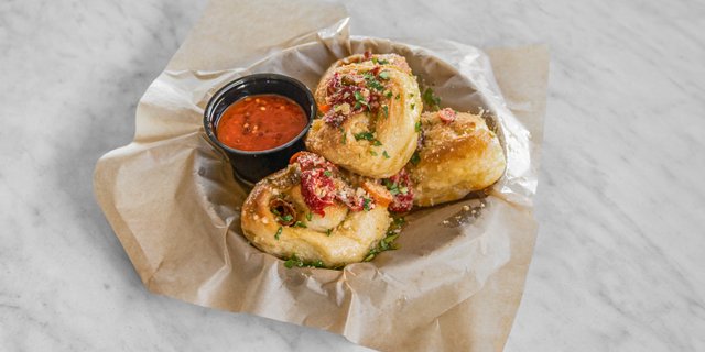 Spicy Garlic Knots