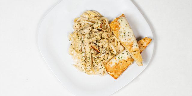 Chicken Alfredo Tray
