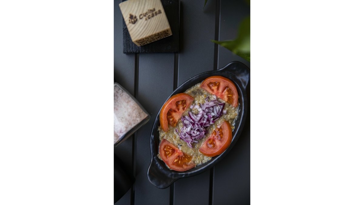Salată de vinete cu pâine prajită 