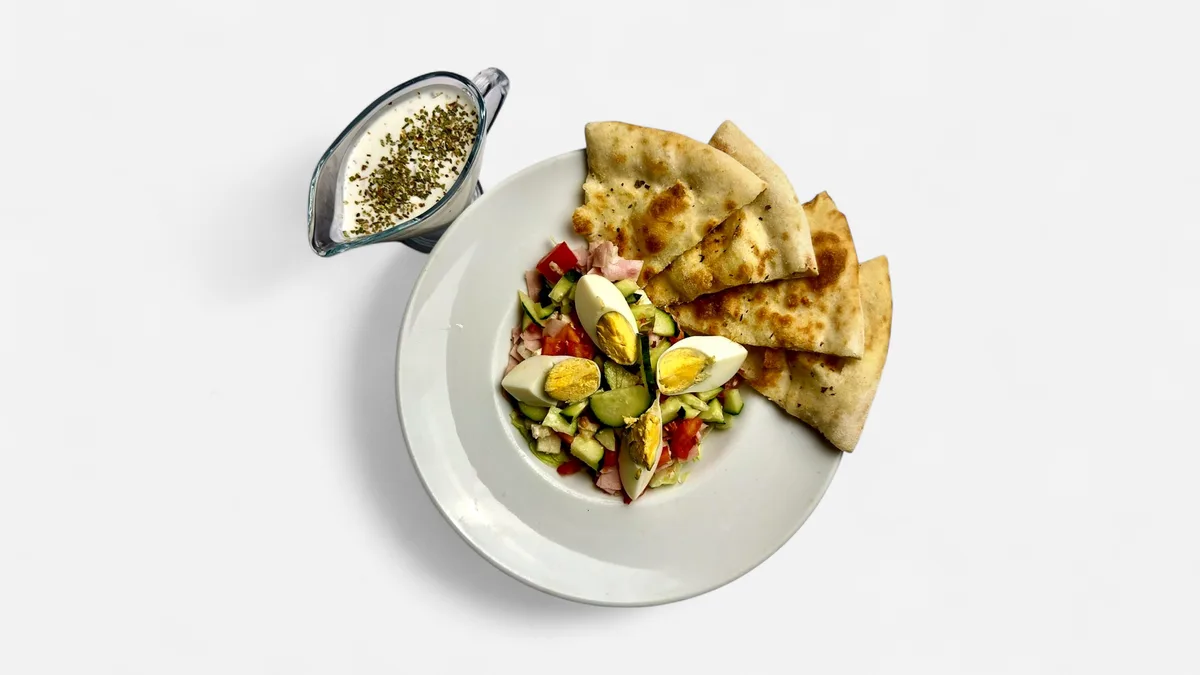 Salată Bulgărească