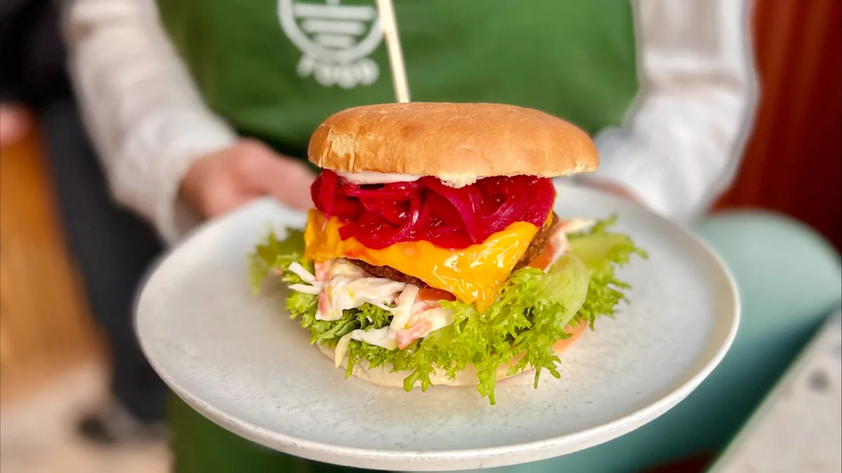 Cheezy Style Burger