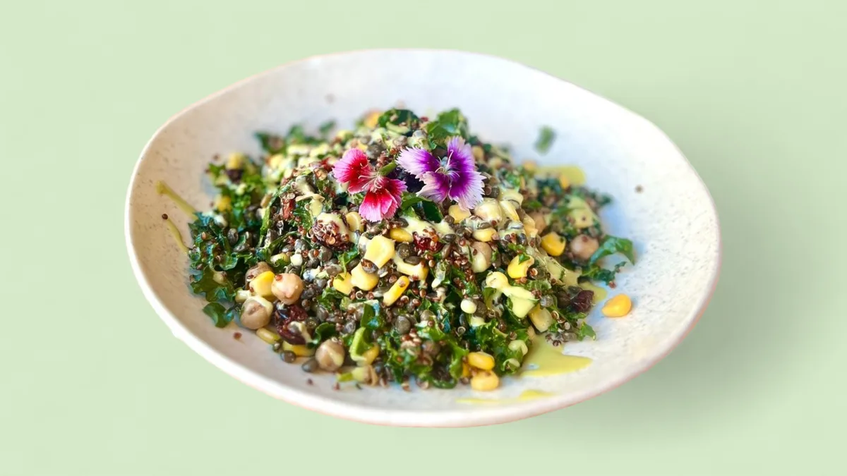 Quinoa- og linsesalat
