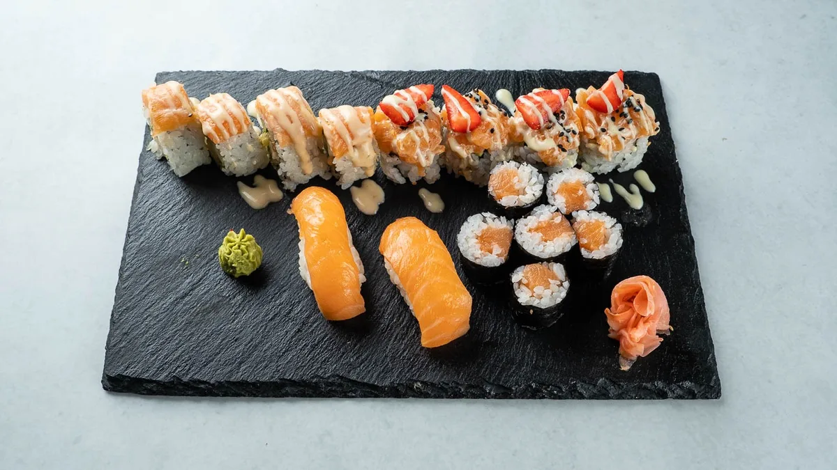 Losos bento box