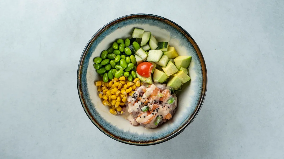Losos poke bowl